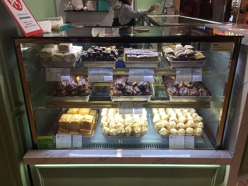 甜品店蛋糕冷藏柜.jpg