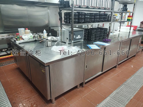 廚房不銹鋼工作臺冰柜.jpg