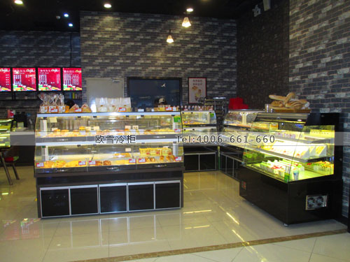 F141廣東省東莞市厚街鎮(zhèn)卡西雅蛋糕展示柜